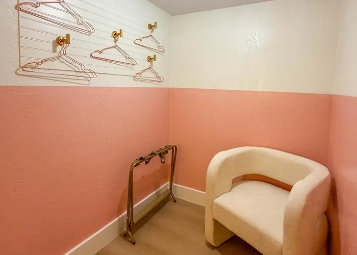 Abode House Hotel 4*